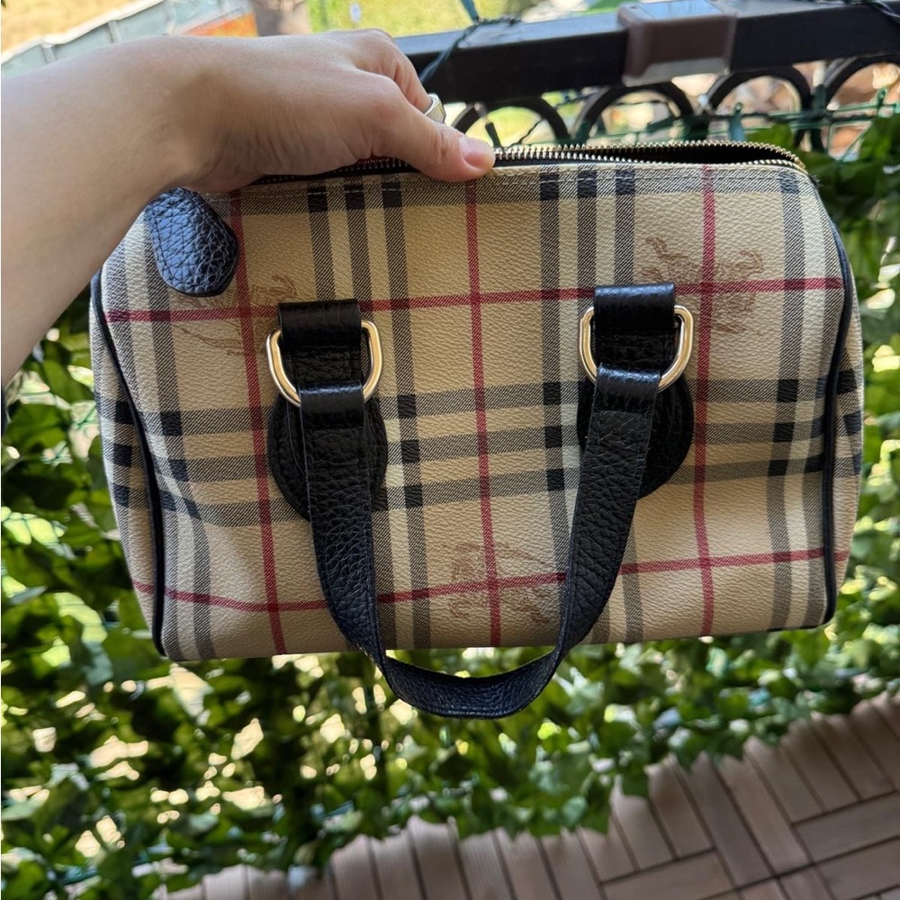 💯Authentic Burberry Chester Bowling Bag
